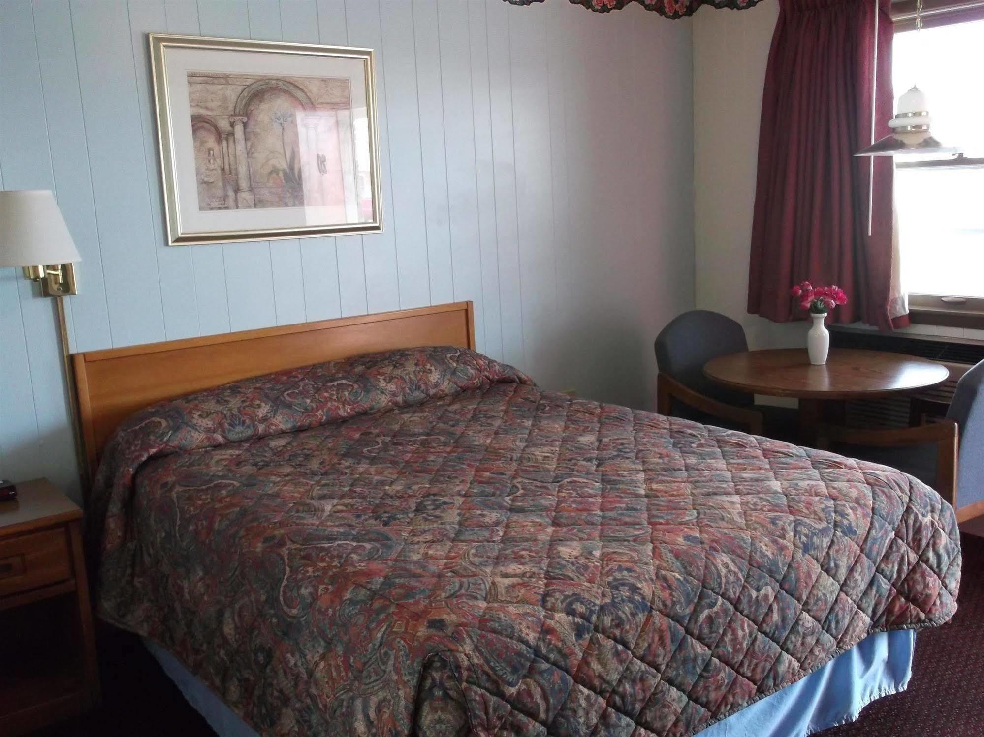 Rainbow Motel Montpelier Phòng bức ảnh